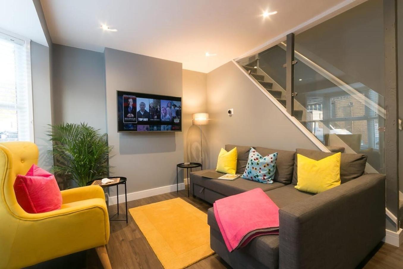 Stylish Close To The By Adliv Holiday home Margate